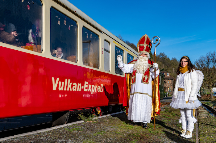 2024 12 01 Brohltalbahn Nikolauszuge Niederzissen 005 HP